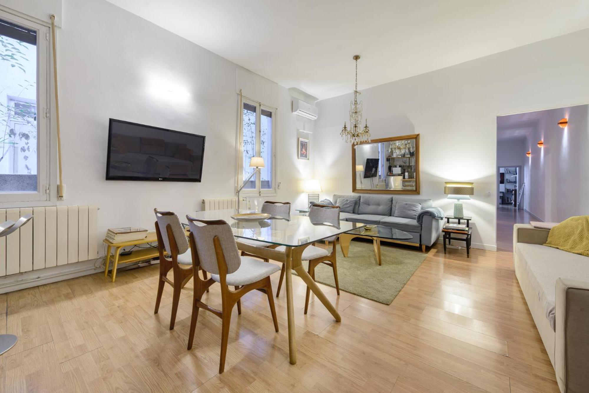 Gran Via-Sol Spacious Apartment 3 Bedrooms & 2 Wcs มาดริด ภายนอก รูปภาพ